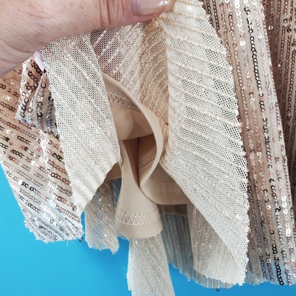 Gold tone sequined lined tank top Large - Picture 5 of 12